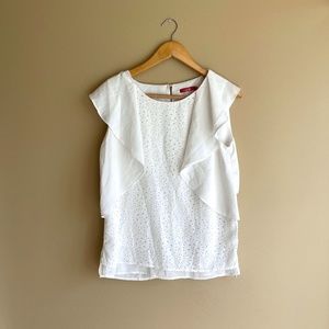 Lagogo White eyelet sleeveless ruffle blouse. Size M